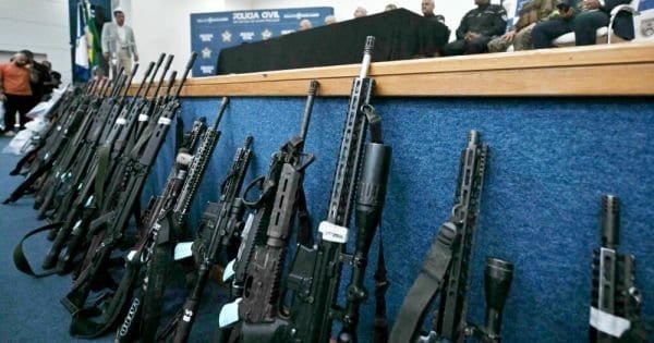 Legale Waffen aus Paraguay landen in den Händen des Roten Kommandos 7 Legale Waffen aus Paraguay landen in den Händen des Roten Kommandos