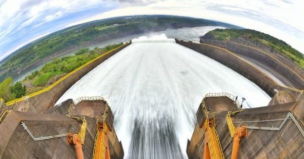 Paraguay will mit speziellen Stromtarifen Rechenzentren und Wasserstoff anlocken und eröffnet eine Front mit ANDE