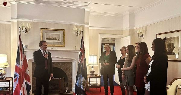 Falkland-Studenten aus Argentinien, Paraguay und Uruguay leben eine Woche lang auf den Inseln